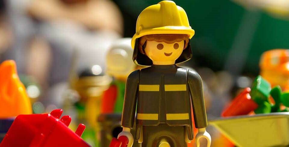 Γιατί τα Playmobil δεν έχουν μύτη;