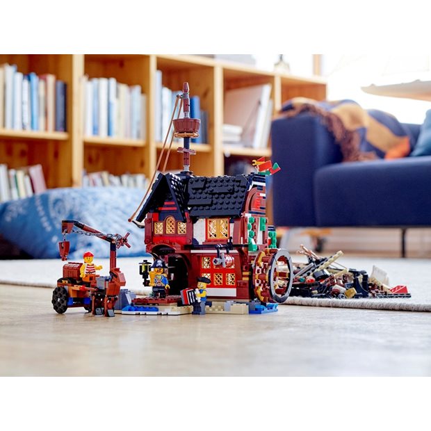 Lego Creator 3-in-1 Pirate Ship - 31109