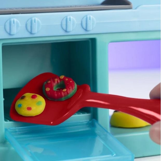 Hasbro Play-Doh Kitchen Creations Busy Chefs Restaurant Playset - F8107