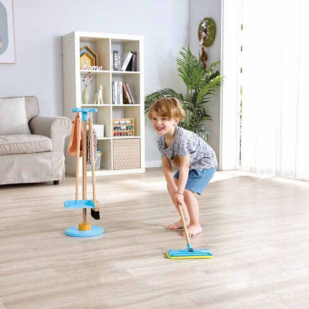 Ξύλινο Σετ Καθαρισμού Broom Cleaning Stand Hape - E3055A