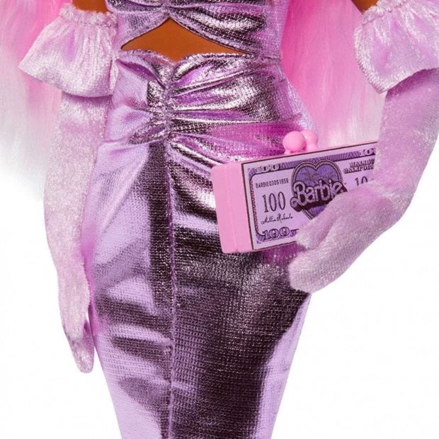 Κούκλα Barbie Deluxe Fashionistas - Glossy Pink - HYV25