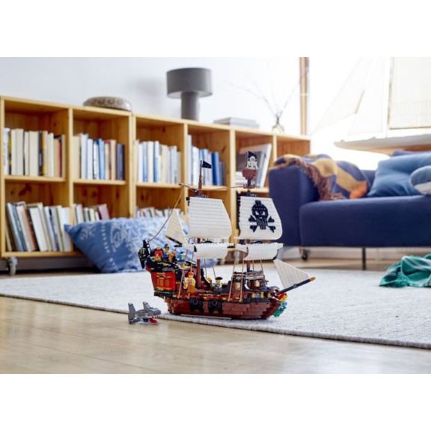 Lego Creator 3-in-1 Pirate Ship - 31109
