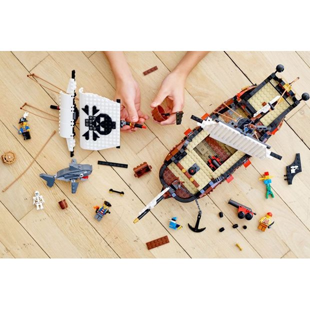 Lego Creator 3-in-1 Pirate Ship - 31109